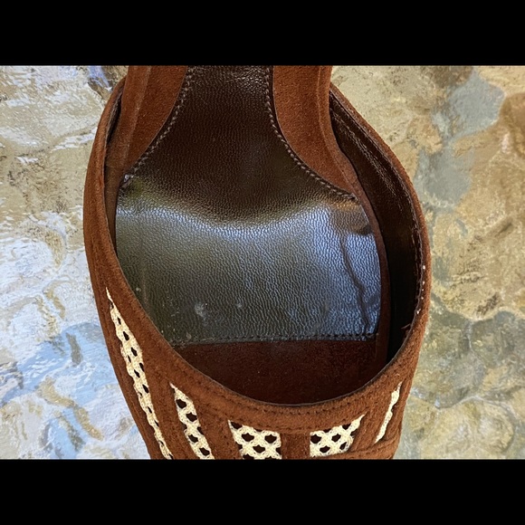 Fendi Brown Suede Peep Toe Mesh Clear Lucite Heels - Picture 12 of 16